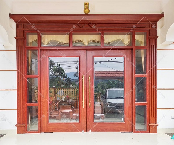 công trình cửa thép vân gỗ Luxury